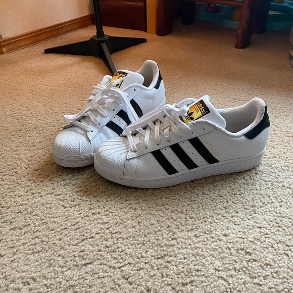 adidas gold label superstar